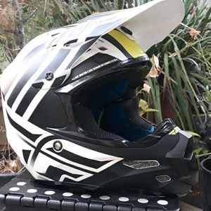 Fly racing helmet